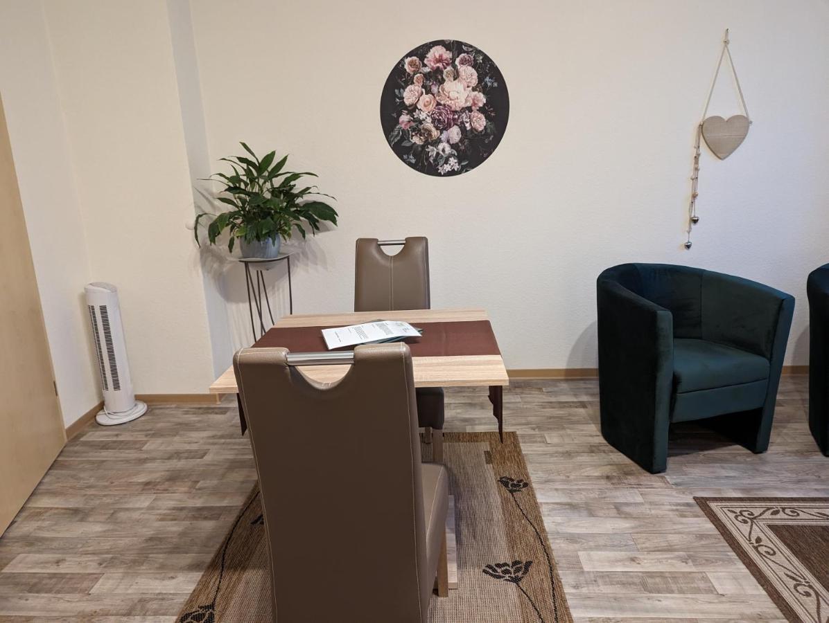 ハッティンゲンRestaurant Zur Blumeアパートメント エクステリア 写真